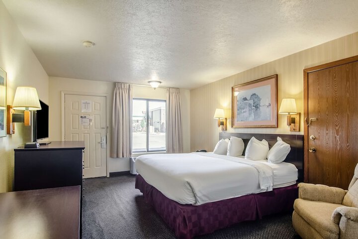 Americas Best Value Inn & Suites Ft. Collins E at I-25