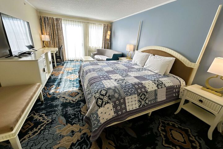 Room 17 of 31