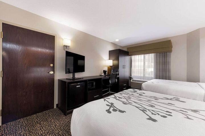 Room 21 of 48