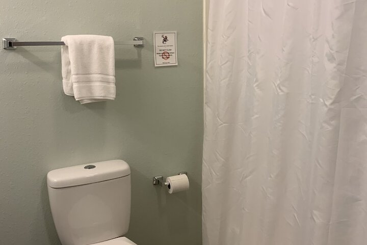 Room 173 of 259