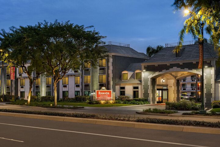 Hotel 2 of 85
