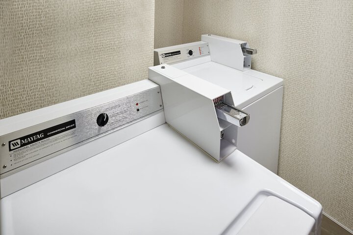 Holiday Inn Hotel & Suites Oakville at Bronte by IHG