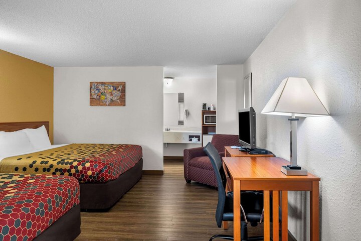 Room 40 of 46
