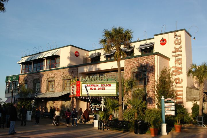 Kemah Boardwalk Inn