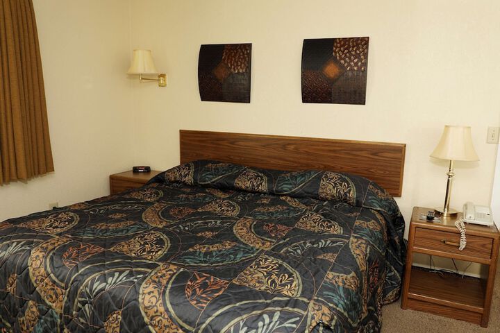 Room 7 of 35
