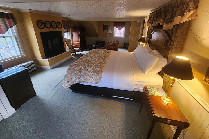 Room 63 of 86