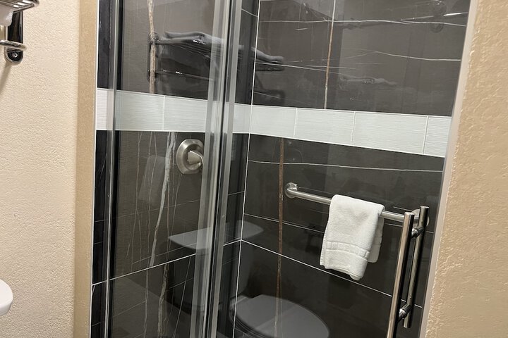Room 5 of 22