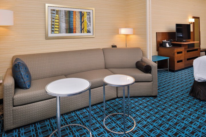 Room 43 of 69