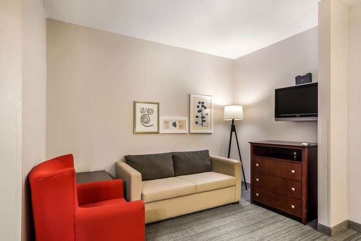 Room 9 of 48