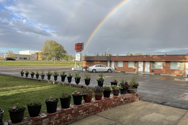Rest Easy Motel
