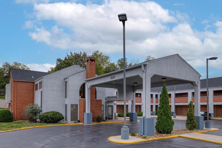 SureStay by Best Western Kansas City Country Inn North