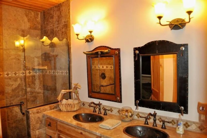 Elktrace Bed & Breakfast