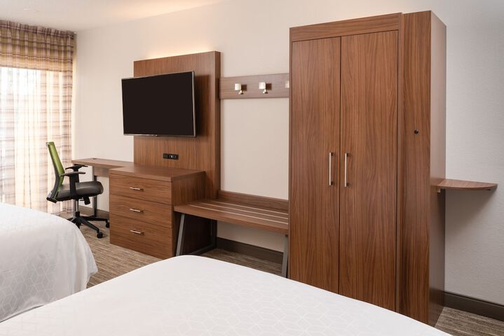 Room 21 of 42