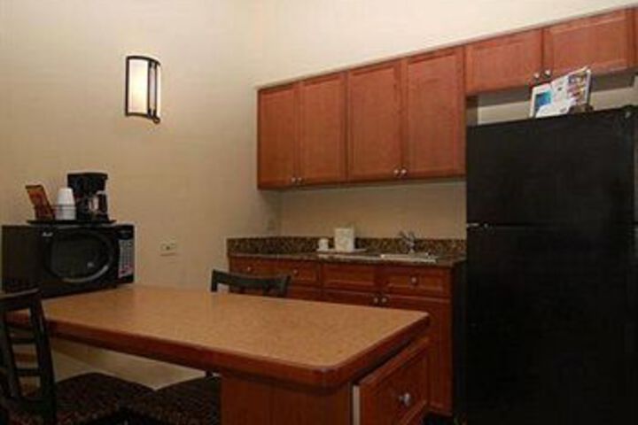 MainStay Suites