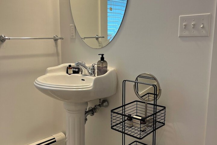 Room 85 of 99