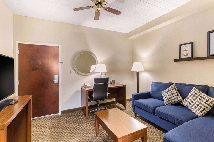 Room 9 of 31