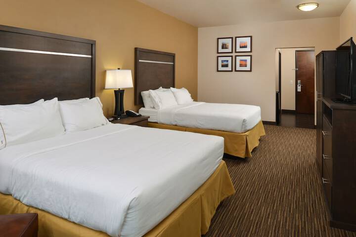 Holiday Inn Express & Suites Globe by IHG