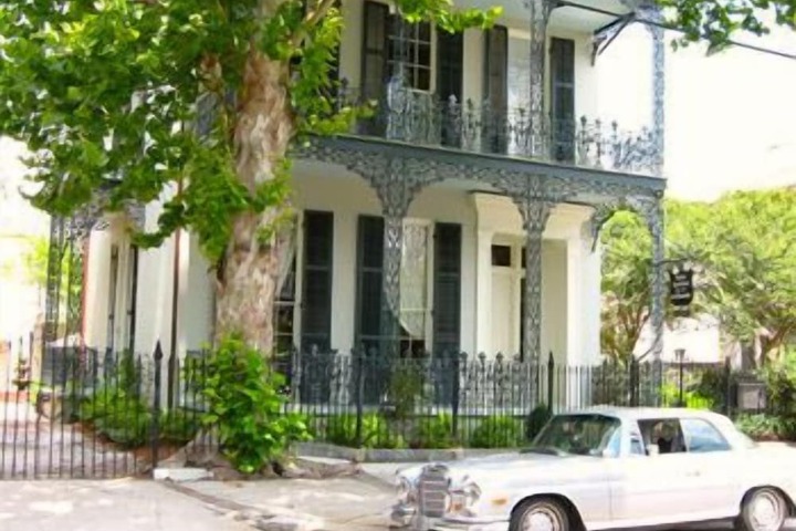 Hotel 5 of 98