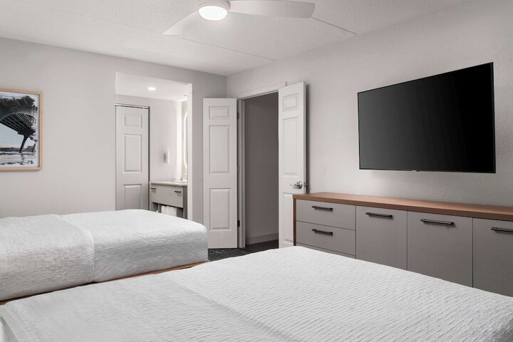Room 19 of 40