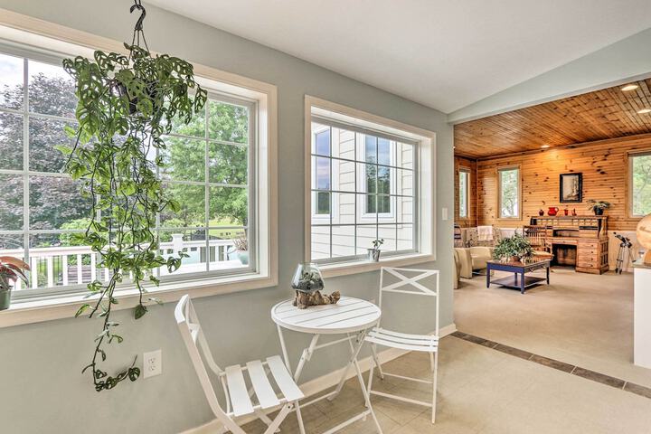 Charles Town Home w / Private Pool & Hot Tub