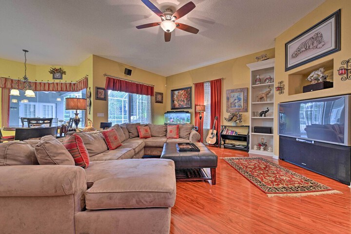 Elegant Valrico Home 15 Mi to Downtown Tampa!