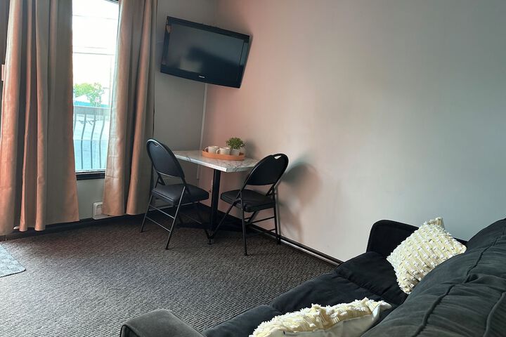 Room 49 of 76