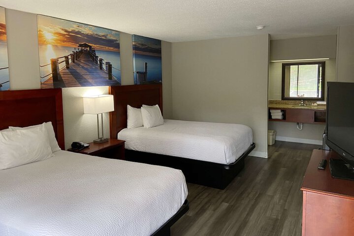 Room 13 of 21