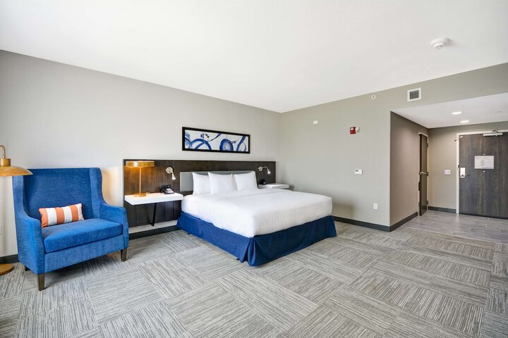 Room 19 of 33