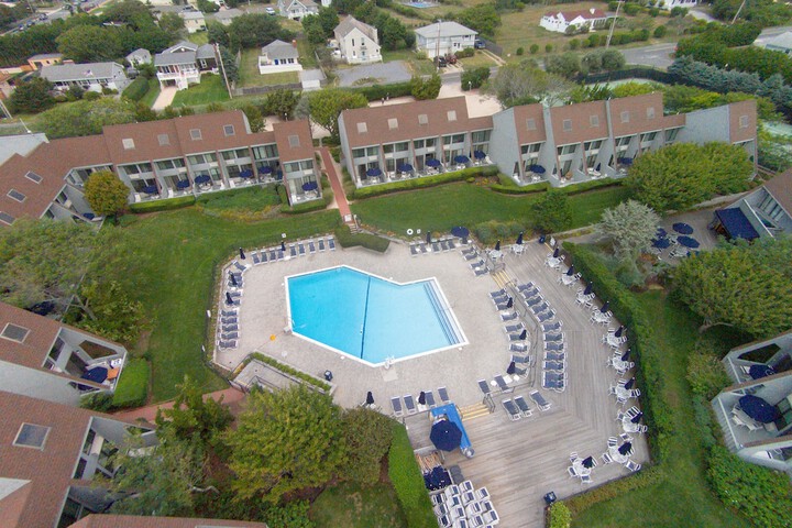 The Surf Club