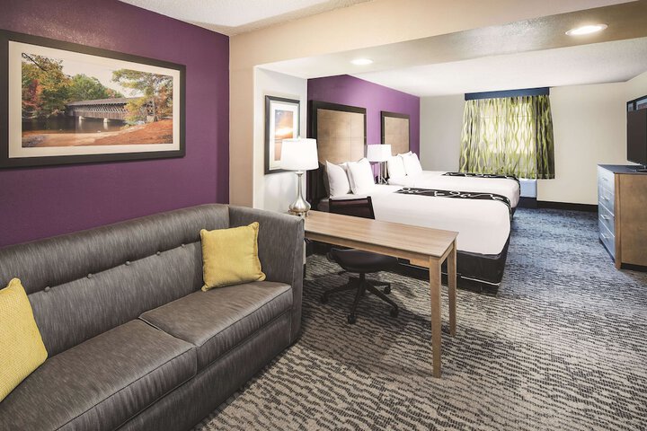 Room 12 of 32
