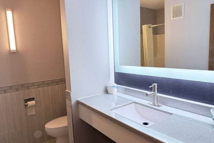 Coratel Inn & Suites by Jasper Hastings