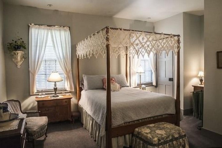 B & B at Oliver Phelps
