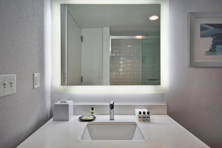 Room 42 of 67