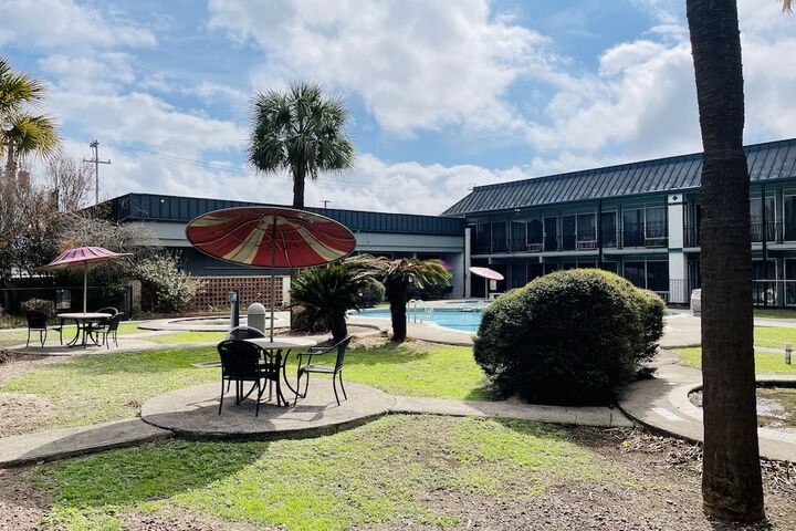 Pool 4 of 31