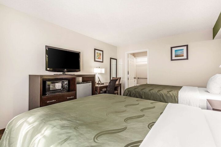 Room 13 of 27