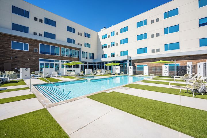 Pool 4 of 43