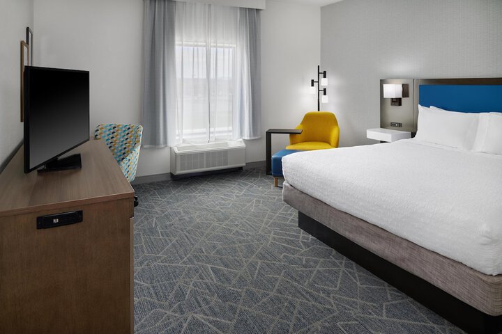 Hampton Inn & Suites Syracuse North Airport Area