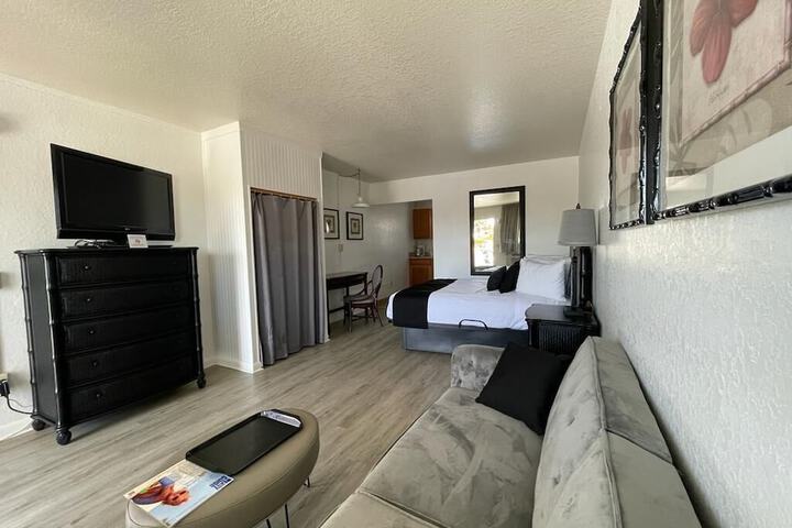 Room 48 of 170