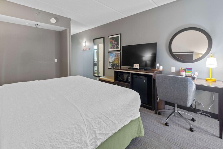 Room 22 of 34