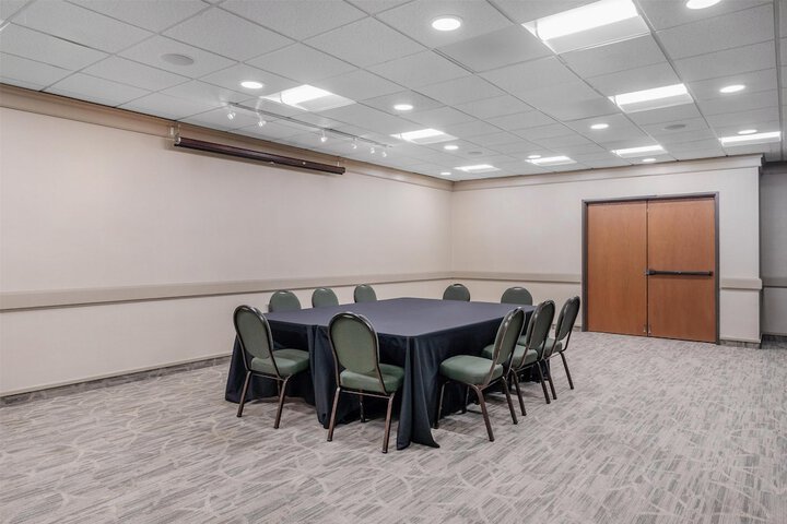 Best Western Plus Oak Harbor Hotel & Conference Center