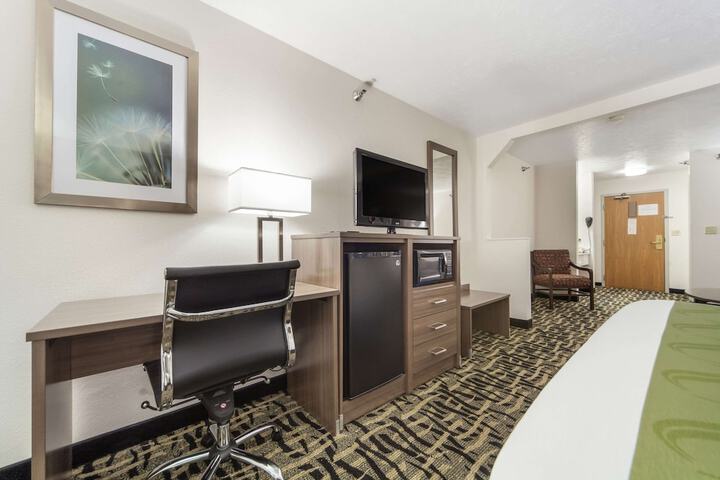 Room 11 of 30