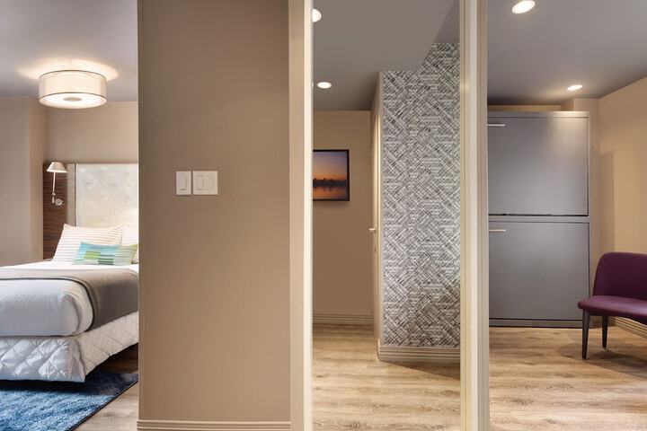 Room 25 of 53