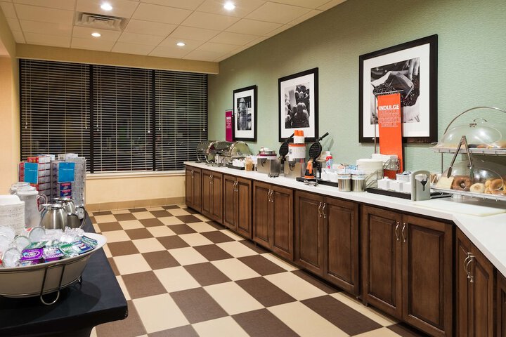 Hampton Inn White Plains / Tarrytown