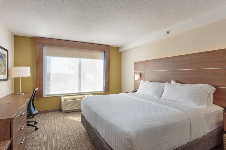 Room 14 of 35