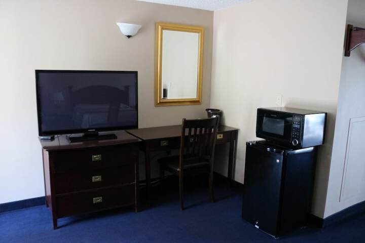 Room 18 of 42