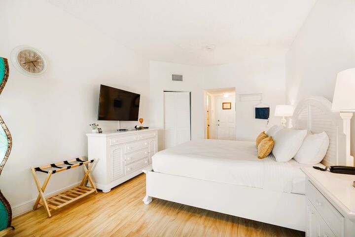 Room 119 of 152