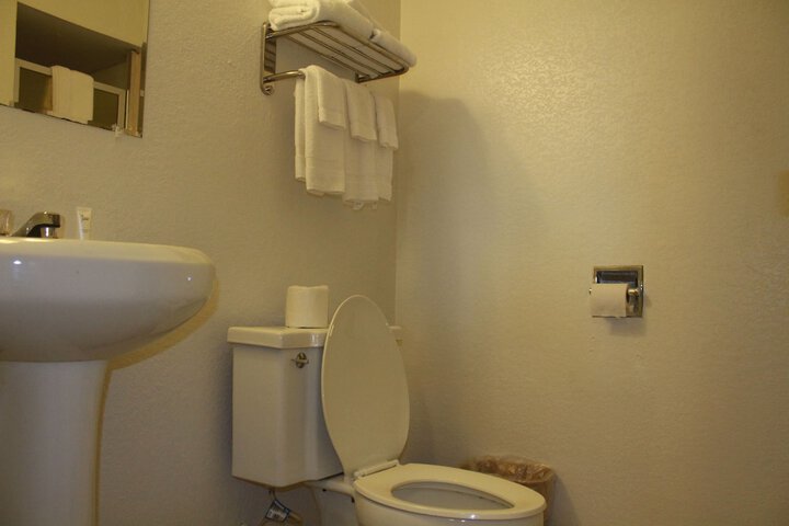 Room 13 of 20
