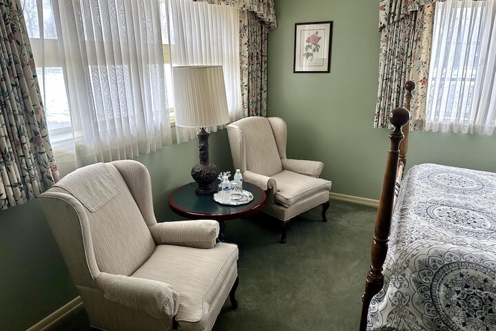 Montague Inn
