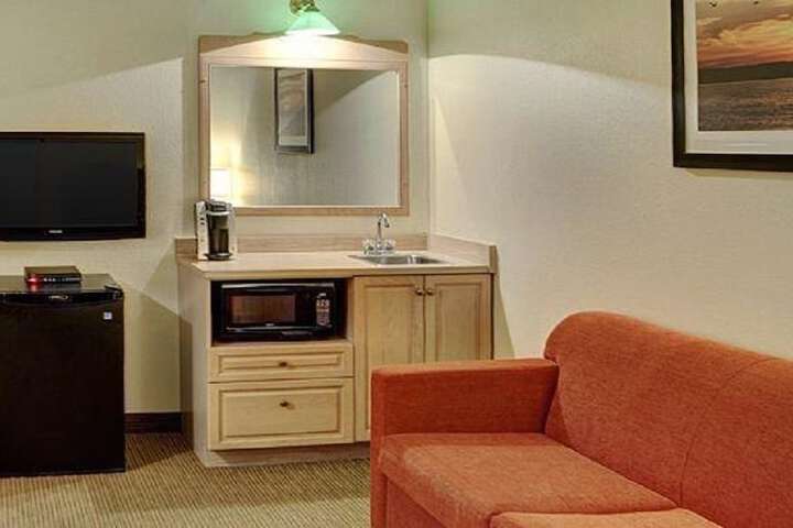 Room 6 of 26
