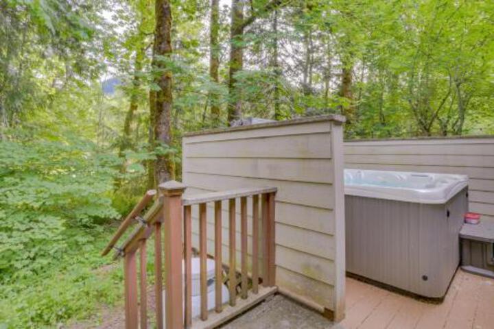 Clarks Mountain Condo